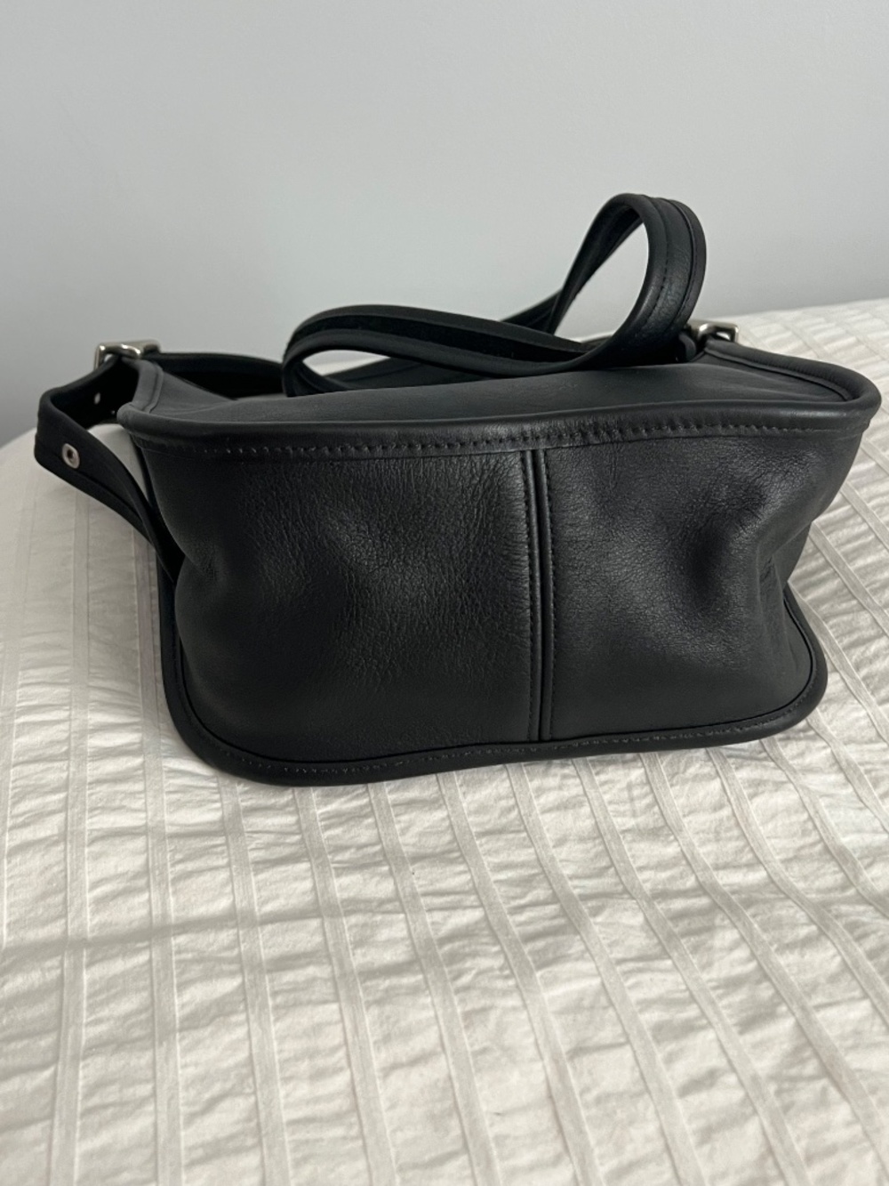 Coach Black Legacy Janice Bag 9950 - Picture 5 of 9
